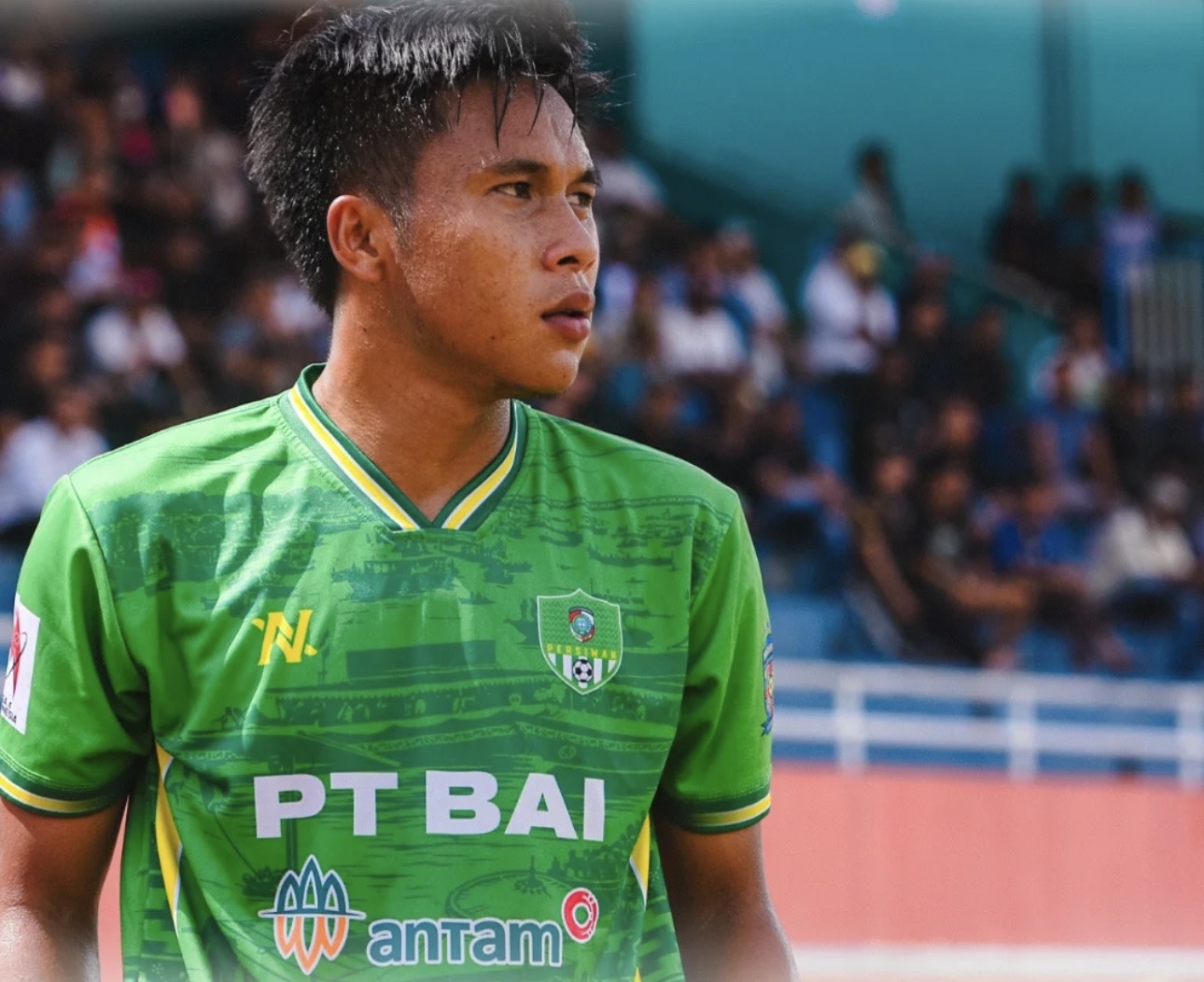 Pemain Persiwah berjersey kandang hijau saat pertandingan